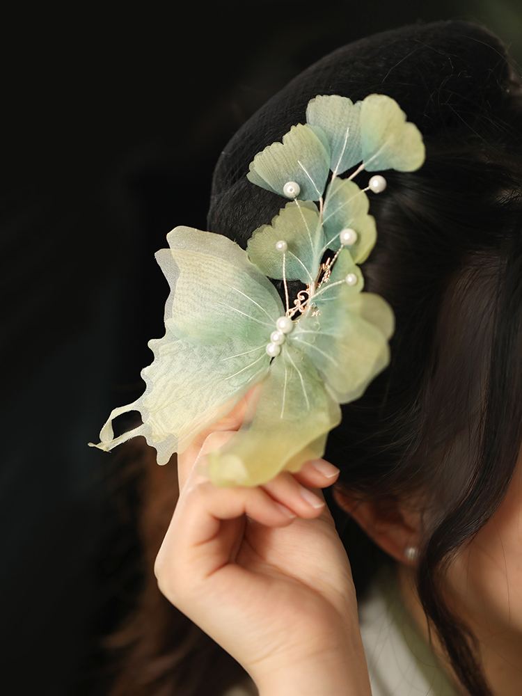 Elegant Silk Embossed Butterfly Hanfu Hairpin Side Clip - Fairy-like Ancient Style Hair Accessory for Girls