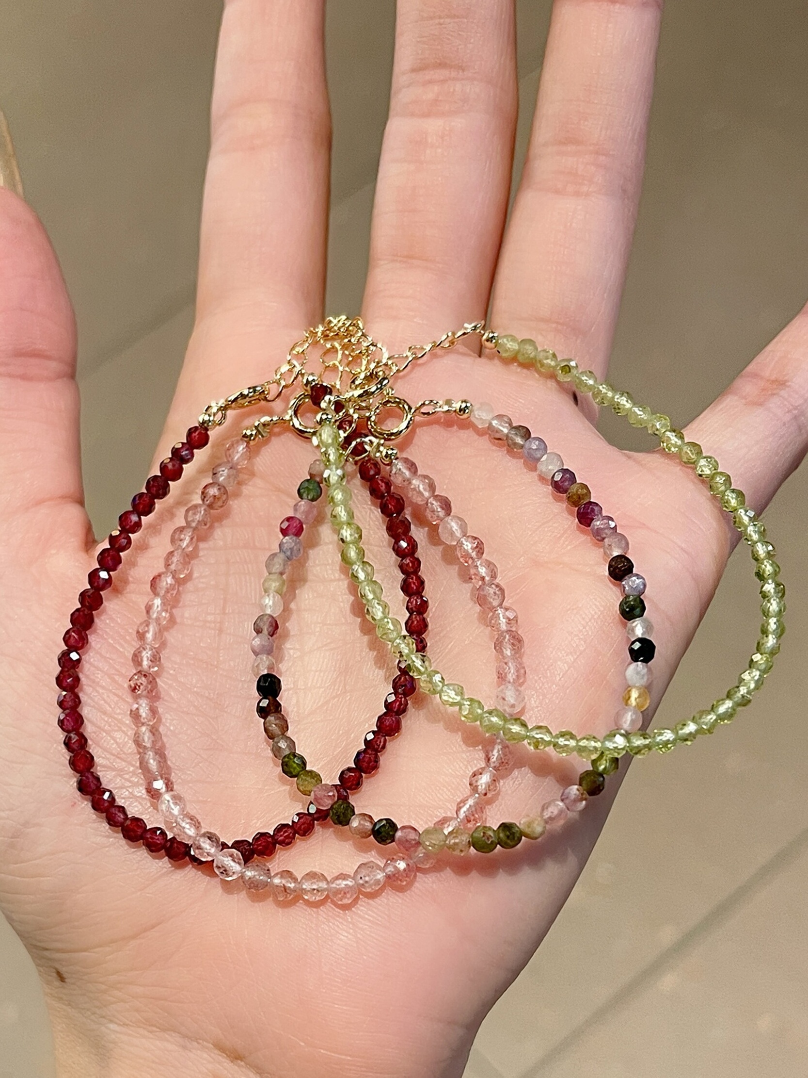 Elegant Strawberry Crystal Bracelet for Girls - Minimalist High-End Versatile Wristband for Stacking - Ins Style Fashion Accessory