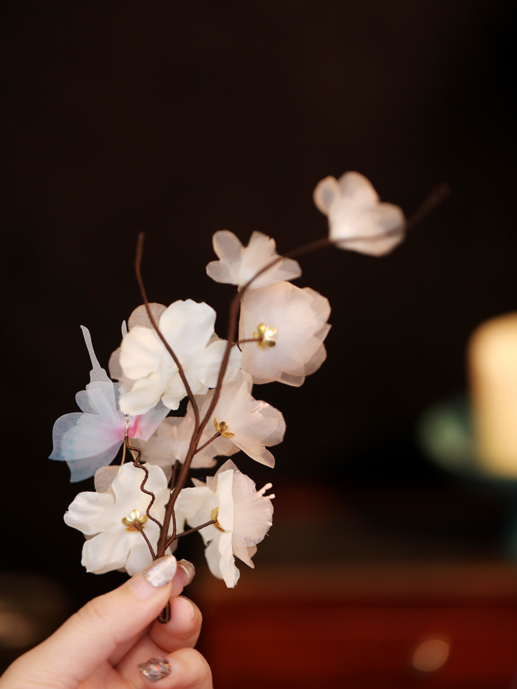 Elegant Tang-Style Floral Hairpin Side Clip, Silk Embossed Forest-Themed Headdress, Soft Updo Accessory for Vintage Charm