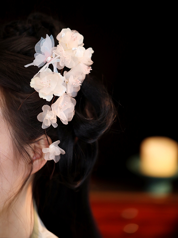 Elegant Tang-Style Floral Hairpin Side Clip, Silk Embossed Forest-Themed Headdress, Soft Updo Accessory for Vintage Charm