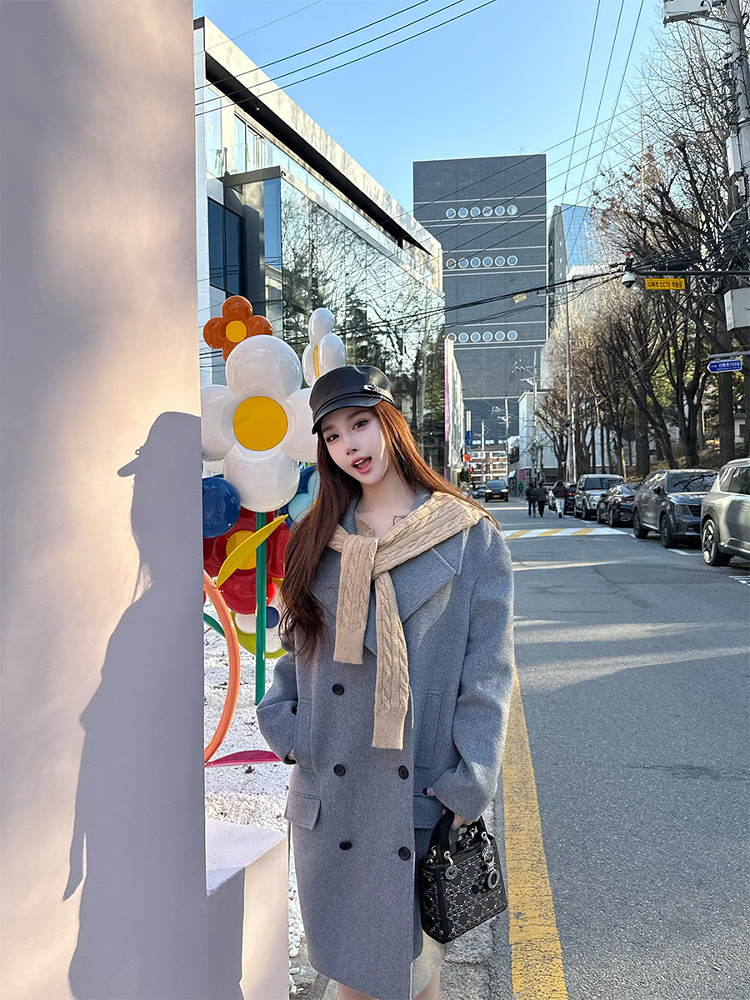 Elegant Women's Winter Melange Wool Knitted Cardigan - Artistic Design for Cozy Style, Perfect for Layering in Cold Weather