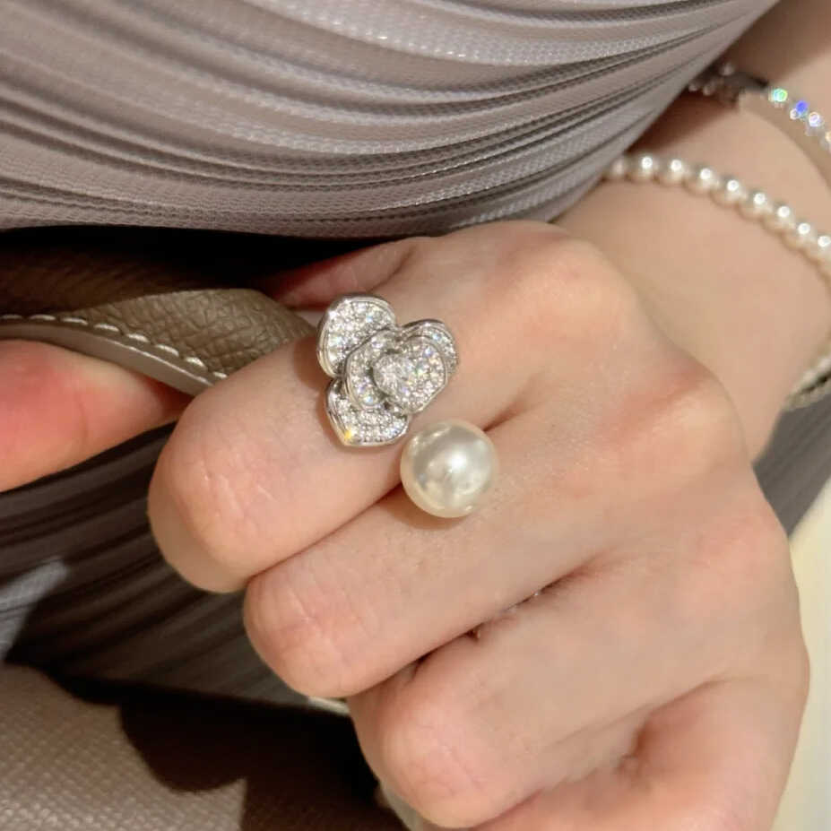 Elegant Zircon Flower Pearl Ring for Women - Pure Silver Color, Niche High-End Design, Perfect for Index Finger, 2025 Trends