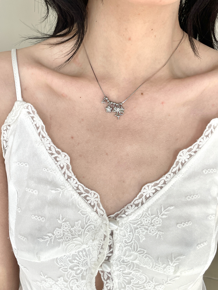 Floral Bow Thin Chain Collarbone Necklace - Textured Korean Style Elegant Minimalist Jewelry for Daily Commuting