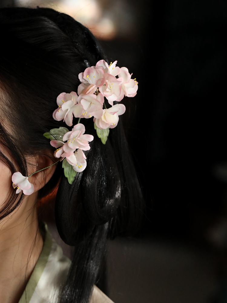 Floral Hairpin Headpiece for Hanfu Costume, Pastel Silk Flowers, Ethereal Tang Style Hair Ornament for Girls, Ancient Style Updo Accessory