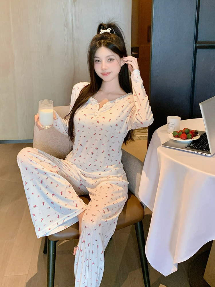 Floral Long Sleeve Modal Pajamas Set with Chest Pad for Summer - Versatile Home Wear for Spring and Autumn
