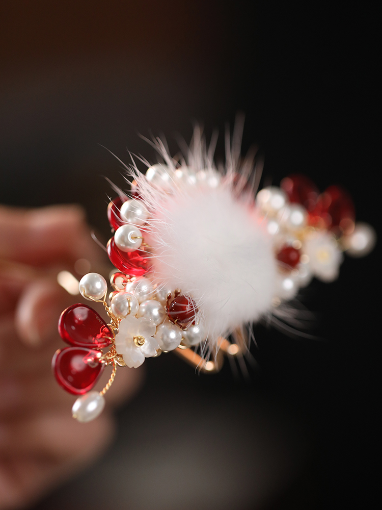 Fluffy Hanfu Hair Crown - Ancient Style U-Shaped Hairpin for Women, Autumn Winter Accessories, Perfect for Traditional Costumes