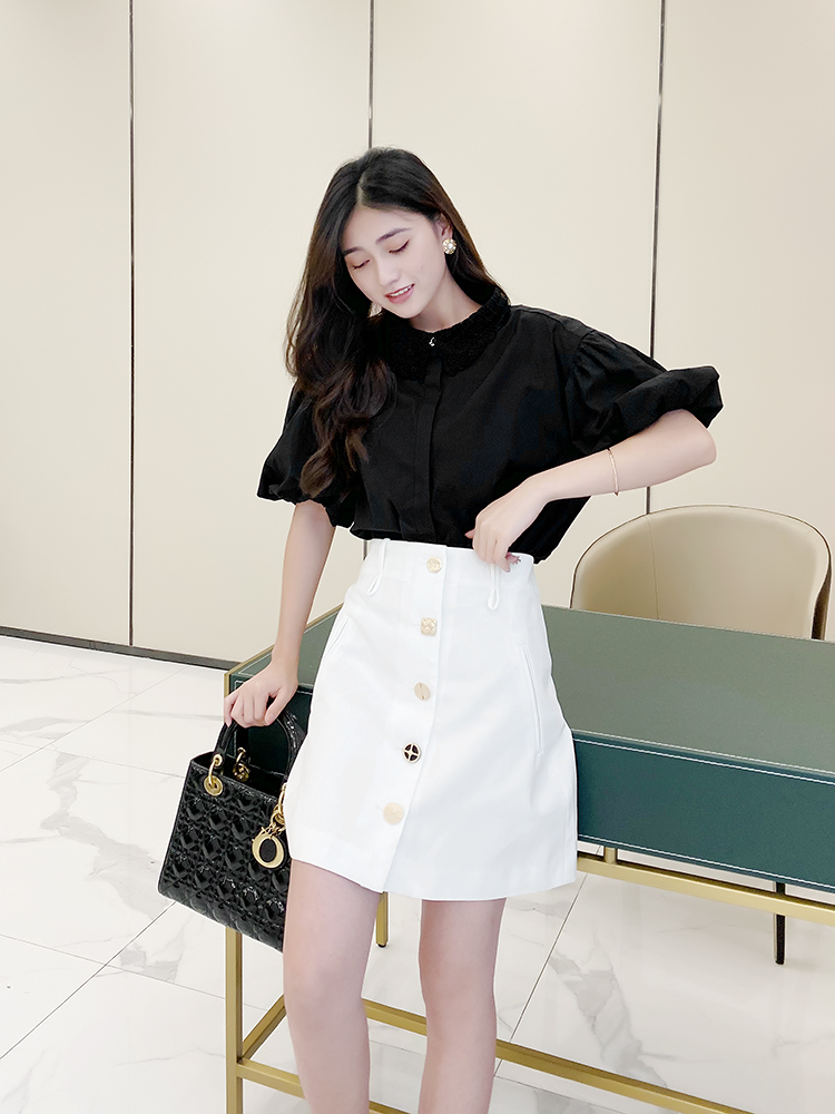 French Style A-Line Skirt for Summer 2025 - Slimming Short Skirt with Single Row Metal Buttons - Versatile European Fashion