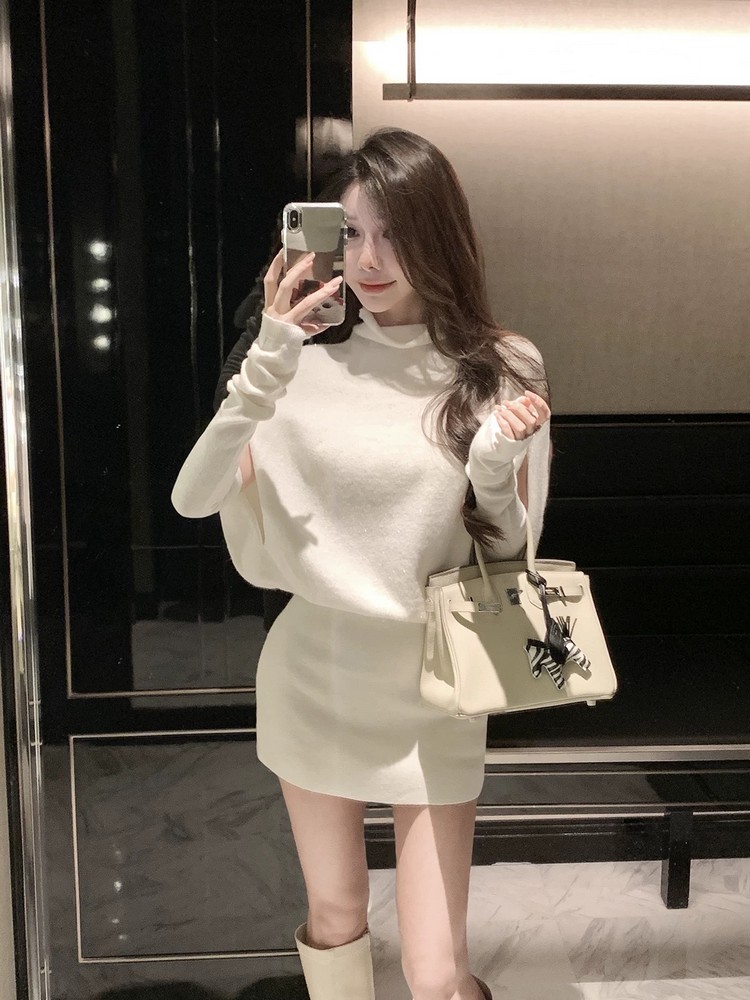 French Style Long Sleeve Knitted Dress for Women, Waist-Cinching Bodycon Sweater Dress, Spring Fashion, Chic and Unique Design