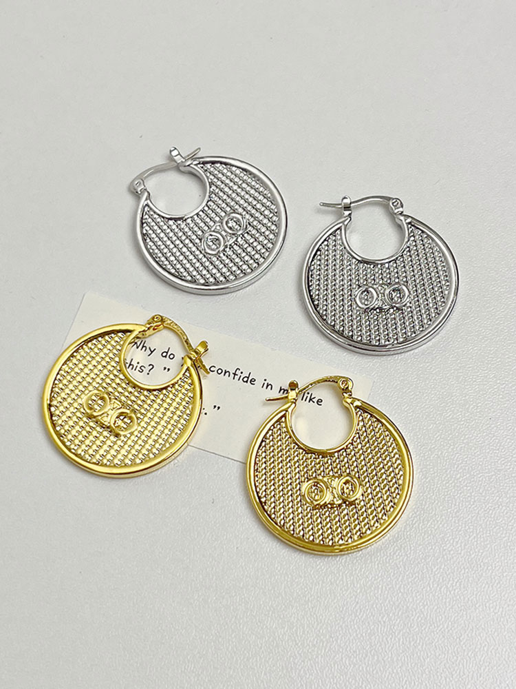 French Vintage Metal Round Letter Earrings - Minimalist High-End Women's Accessories for Autumn/Winter