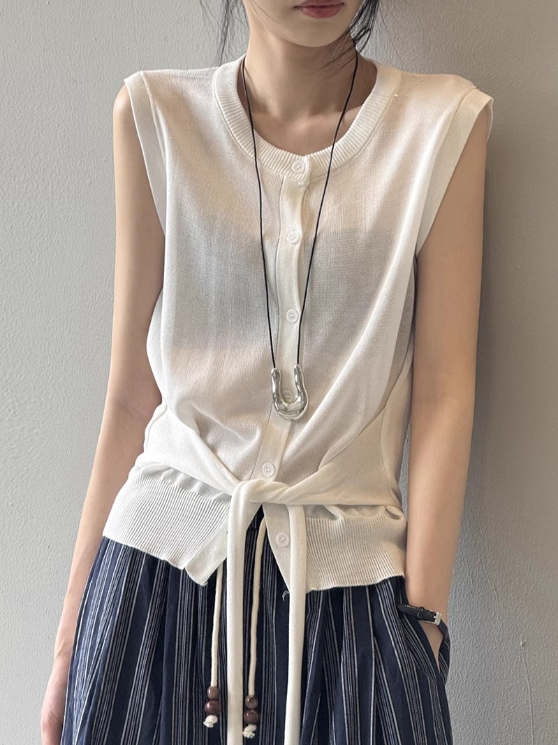 French Vintage Waist-Cinching Knitted Vest Top for Women - Sleeveless Summer 2025 Fashion, Trendy Small Shirt Style