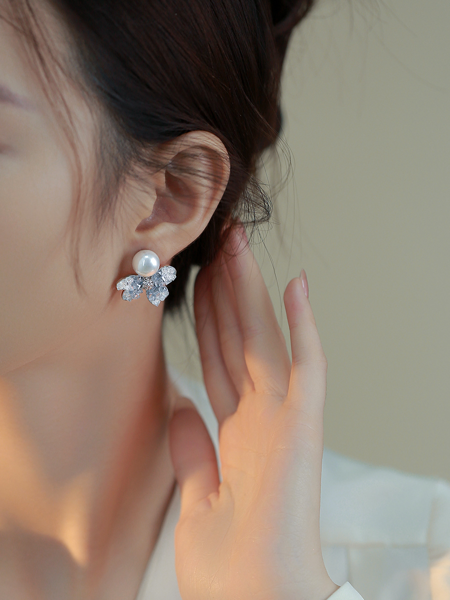 Gradient Blue Crystal Bow Pearl Earrings for Women - Elegant Spring Summer Ear Studs, Trendy Fashion Accessories 2025