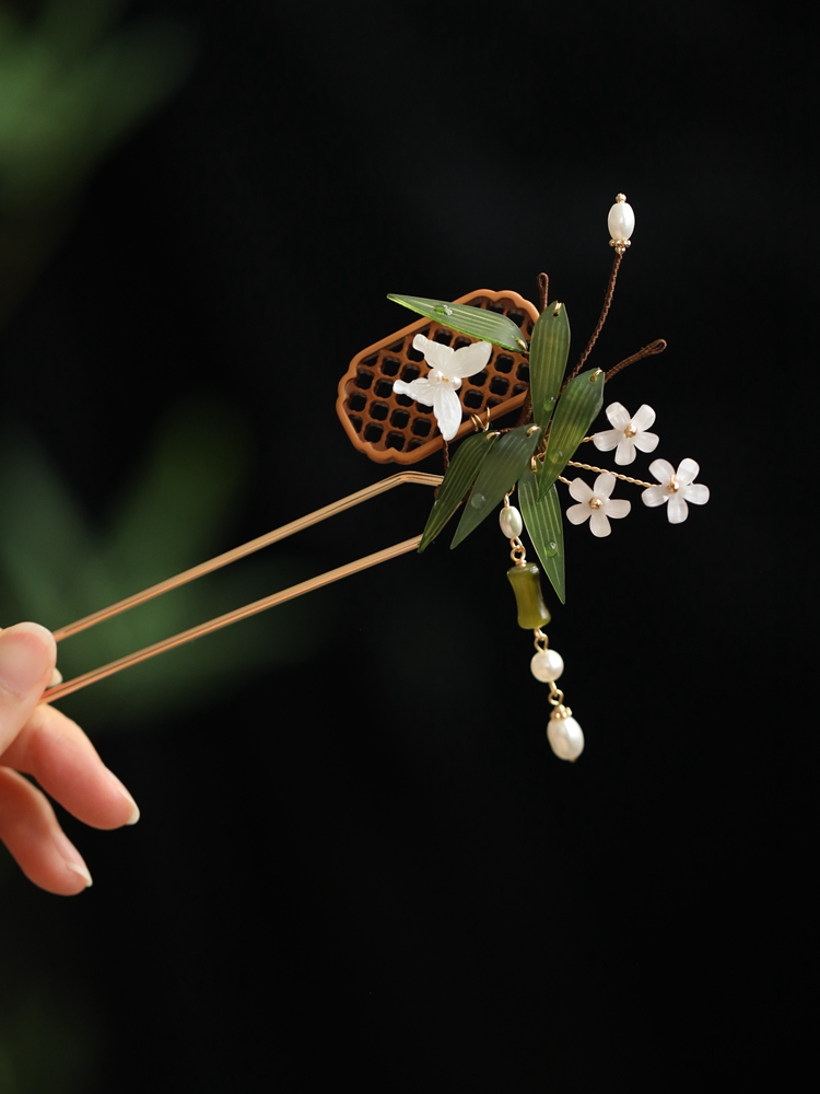 High-End Chinese Bamboo Hairpin for Qipao Updos - 2025 National Style U-Shaped Hair Clasp for Elegant Headwear