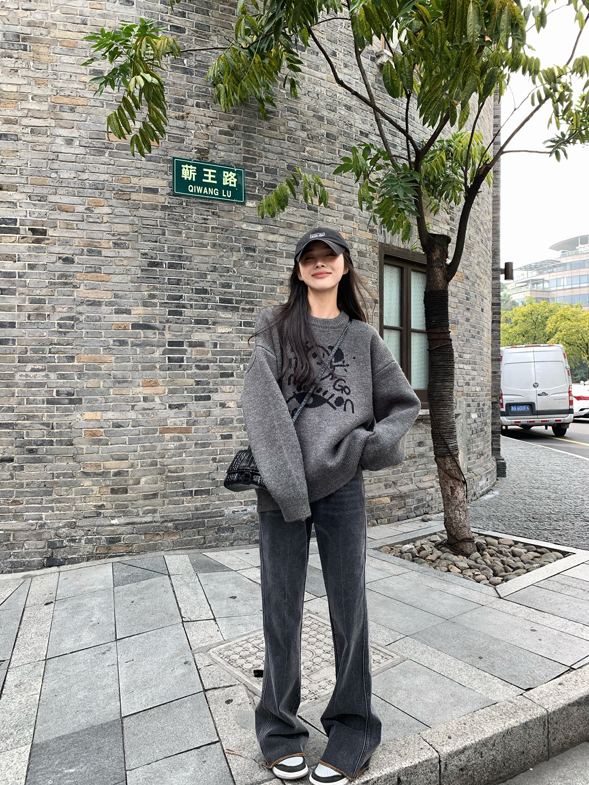 High-Waisted Gray Flared Denim Pants for Women - Versatile Slim-Fit Trousers for Spring and Autumn, Y2K Inspired Style