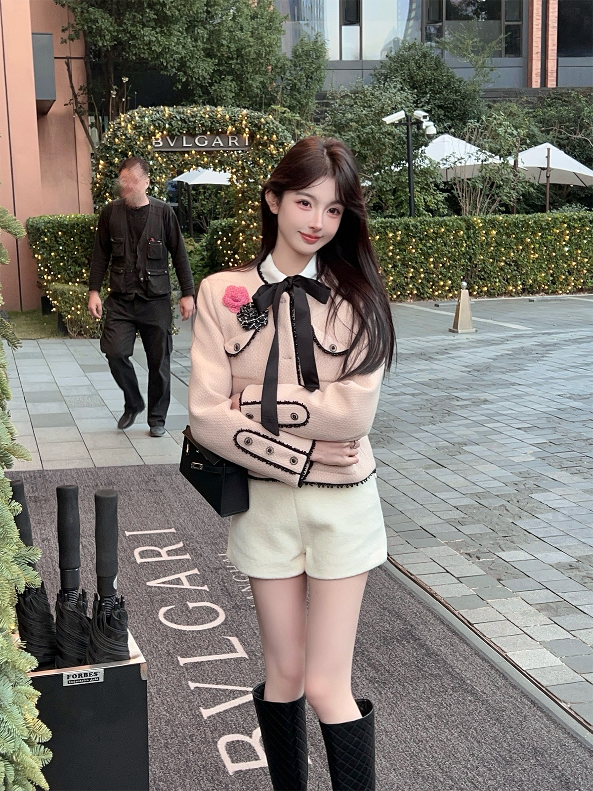 High-Waisted White Woolen Shorts for Women, Thickened Winter Hot Pants, Stylish Outerwear Woolen Booty Shorts