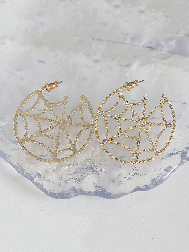 Hollow Spider Web Ear Hoops - Fashionable High-End Halloween Ear Accessories, Versatile Studs for Trendy Style