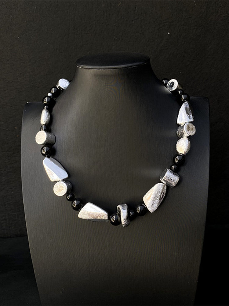 Irregular Wire-Drawn Bead Necklace for Women, Light Luxury Clavicle Chain, High-End Personalized Accessory, Unique Design