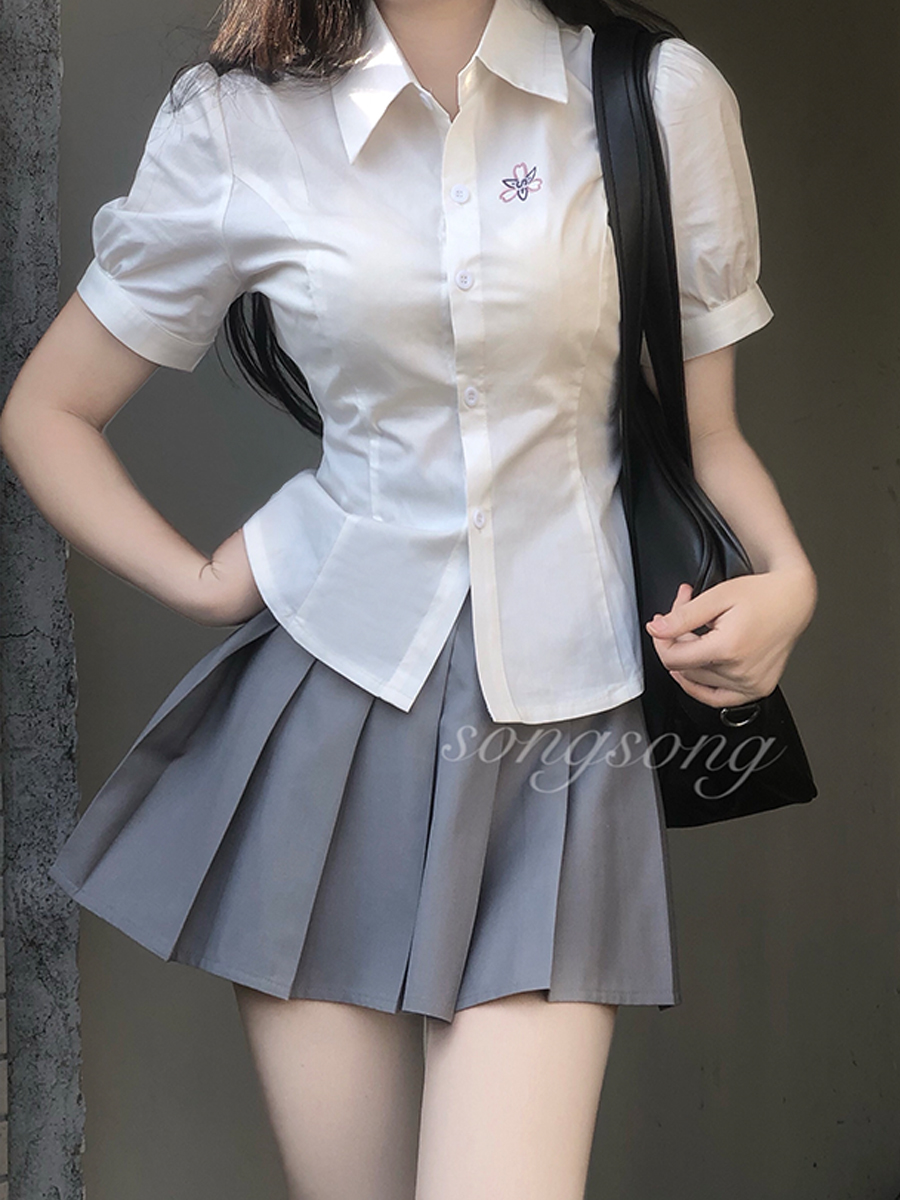 Japanese-Style Short-Sleeved Puff Sleeve JK Shirt with Waist-Cinching Design and Pudding Bear Print for Summer Fashion