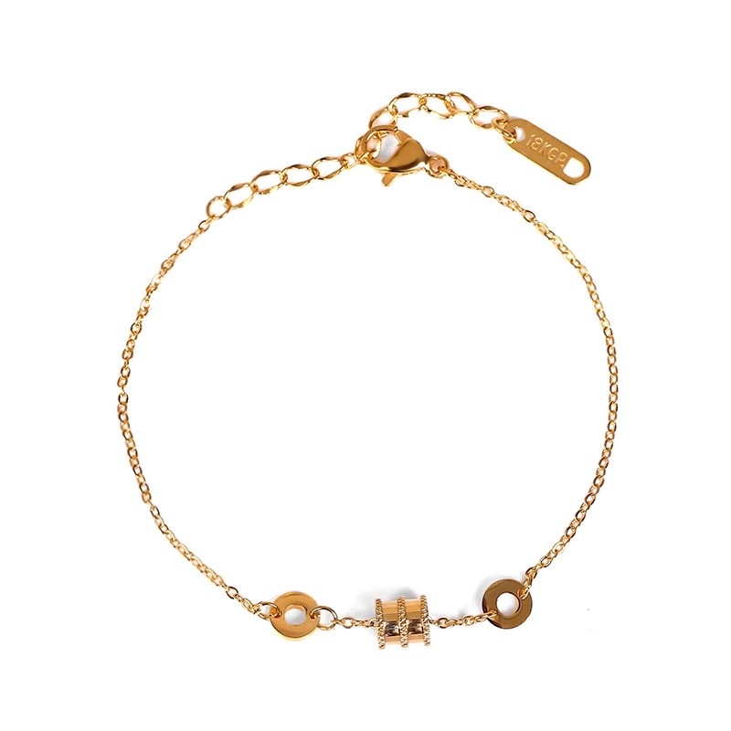 Lightweight Luxury Women's Bracelet - Retro Exquisite Design, Niche Fashion Accessory
