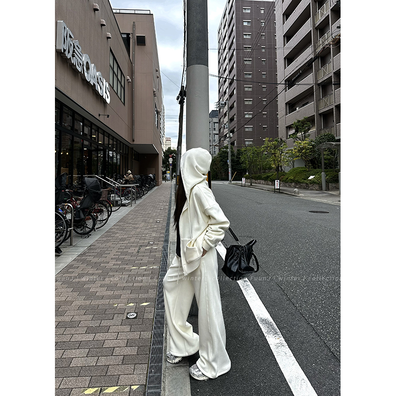 Loose Thick Hooded Cardigan Sweatshirt Jacket for Women - Retro American Casual Style for Winter Comfort