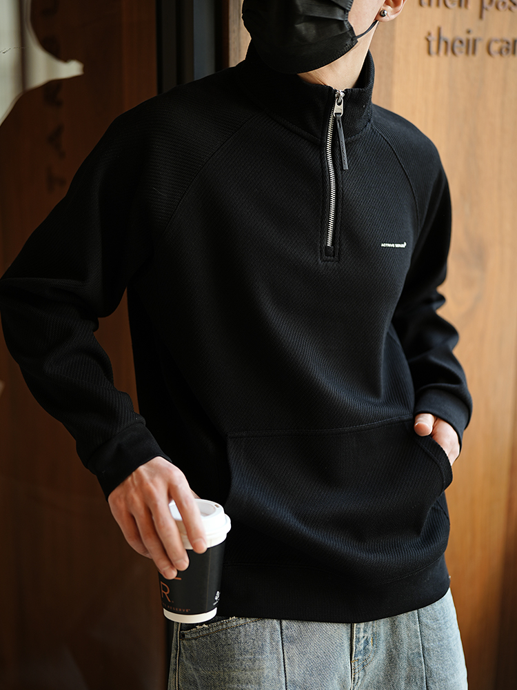 Men's Minimalist Diagonal Stripe Half-Zip Stand Collar Sweatshirt - Spring Fashion High-End Raglan Sleeve Layer, Hong Kong Style