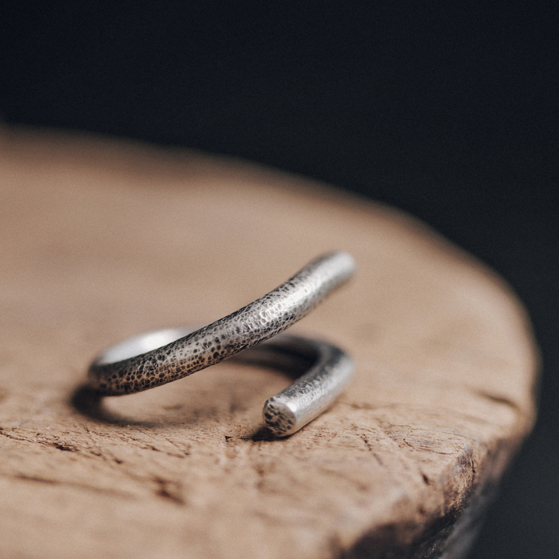 Minimalist Brushed Matte Silver Ring for Men and Women, Adjustable Open Vintage Design, Niche Home Fashion Accessory