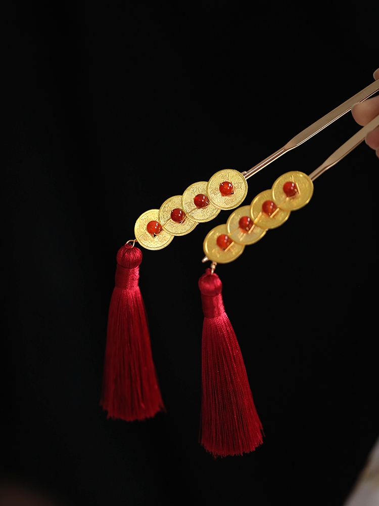 New Year Copper Coin Hairpin for Girls, Vintage Hanfu Hair Accessory with Red Tassels, Horse-Face Skirt Pin, Festive Ornament