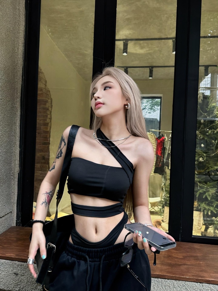 One-Shoulder Hollow Out Strapless Top for Women - Slim-Fit American Style Bodysuit for Summer 2025