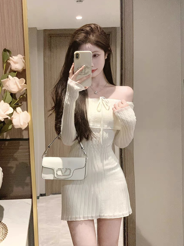 One-Shoulder Knitted Dress for Women, French Style, Slim Fit Waist Design, Off-Shoulder Short Skirt for Spring and Autumn Fashion