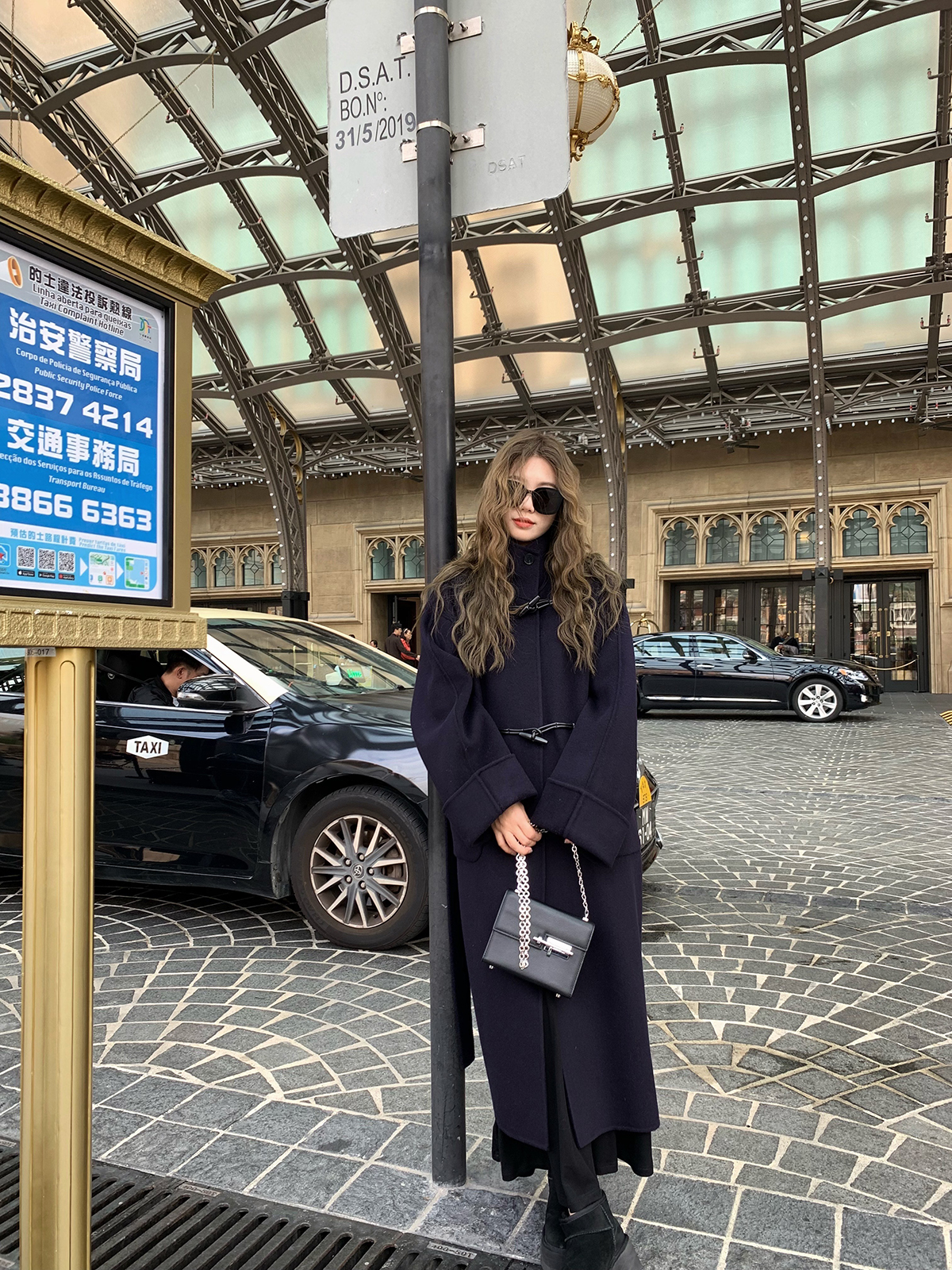 Oversized Structured Wool Toggle Coat for Women - Double-Faced Winter Outerwear, Chic 90s Inspired London Style