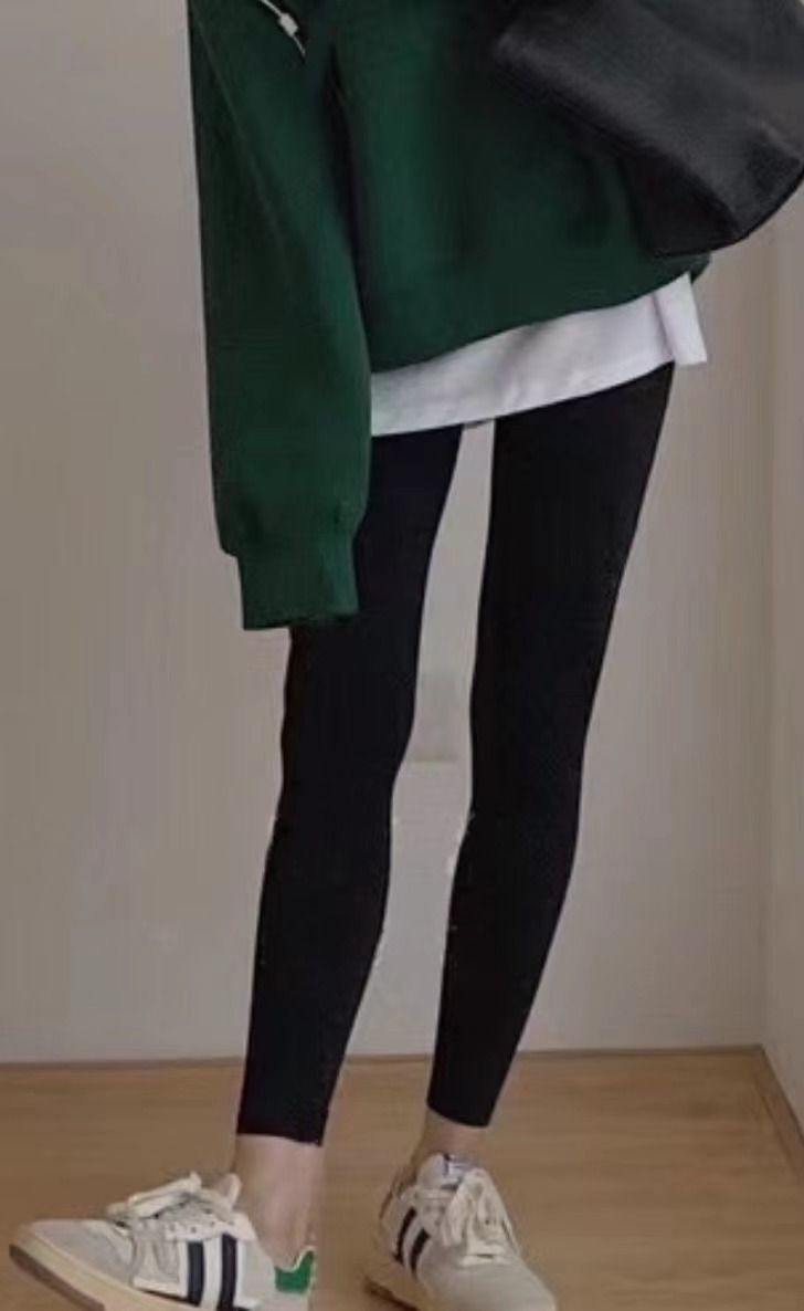 Petite High-Waisted Sweatshirt and Yoga Pants Set - Trendy Influencer Outfit for Autumn 2025, Stylish Two-Piece for Women