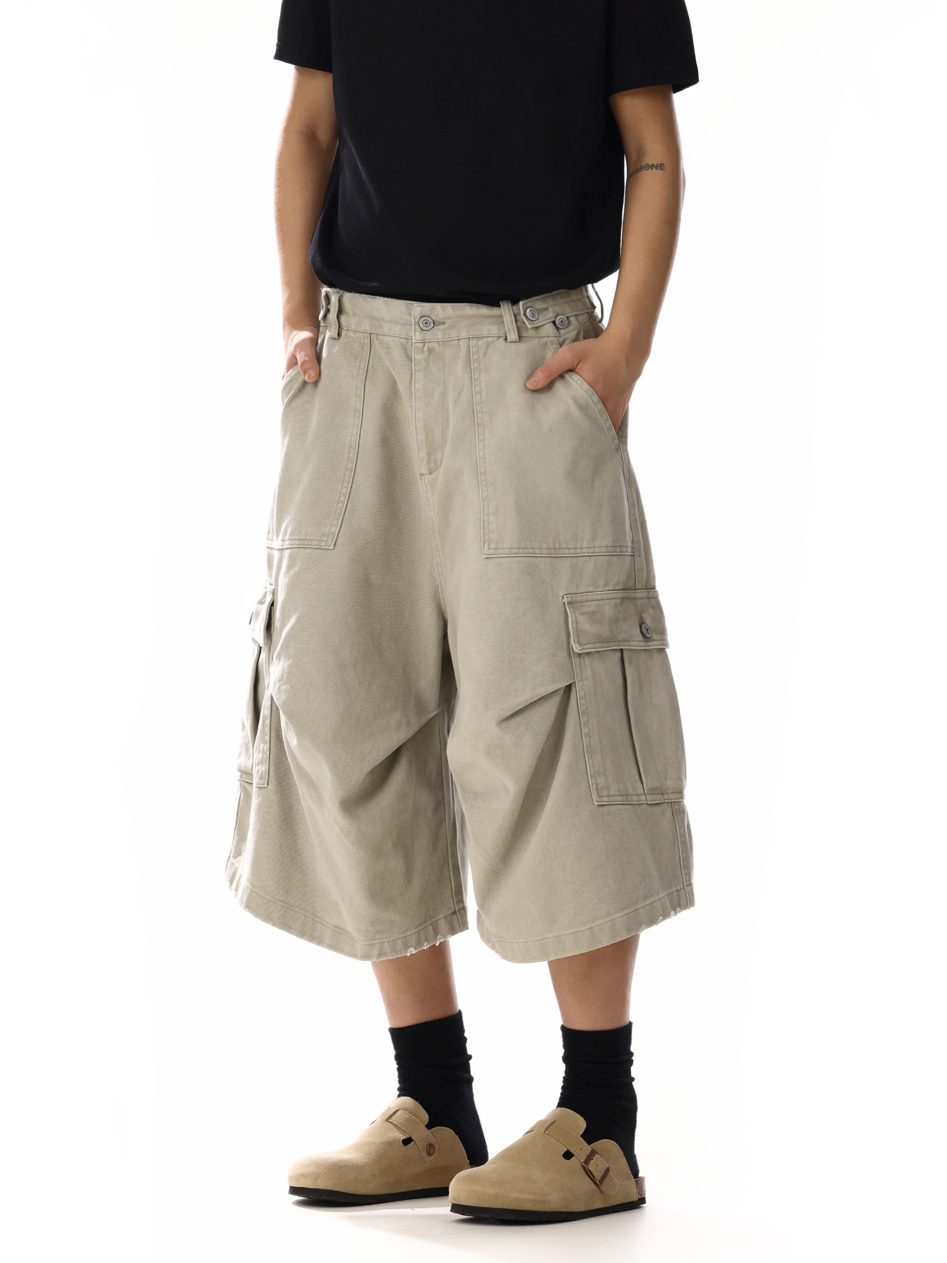 Retro American-Style Pleated Multi-Pocket Denim Shorts for Men and Women - Versatile Loose-Fitting Wide-Leg Cropped Pants