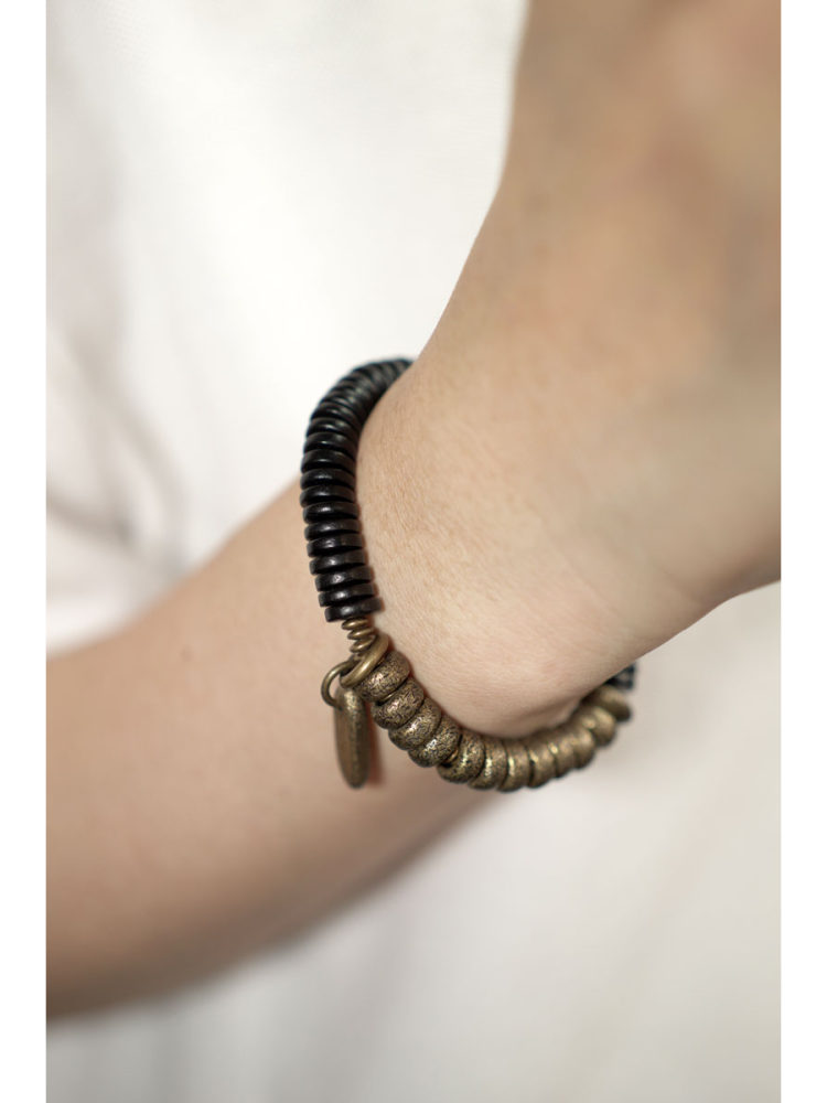 Retro Black Sandalwood Bracelet for Men and Women - Simple Design, Non-Fish Homeæ›²å°¾èŠ± Jewelry, Unique Personality Accessory