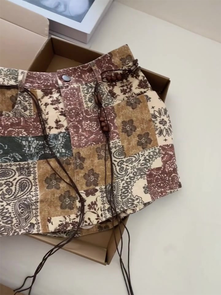 Retro Ethnic Printed Casual Half Skirt for Women - Summer 2025, Stylish Versatile Short Skirt for a Slim Figure