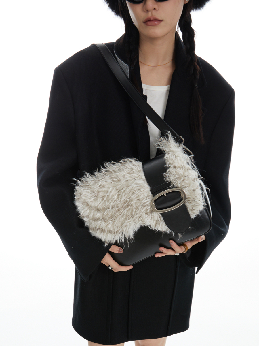 Retro Motorcycle Leather Saddle Bag with Cold Saddle Fur Cover - Vintage Style, Perfect for 90s and Y2K Fashion Enthusiasts