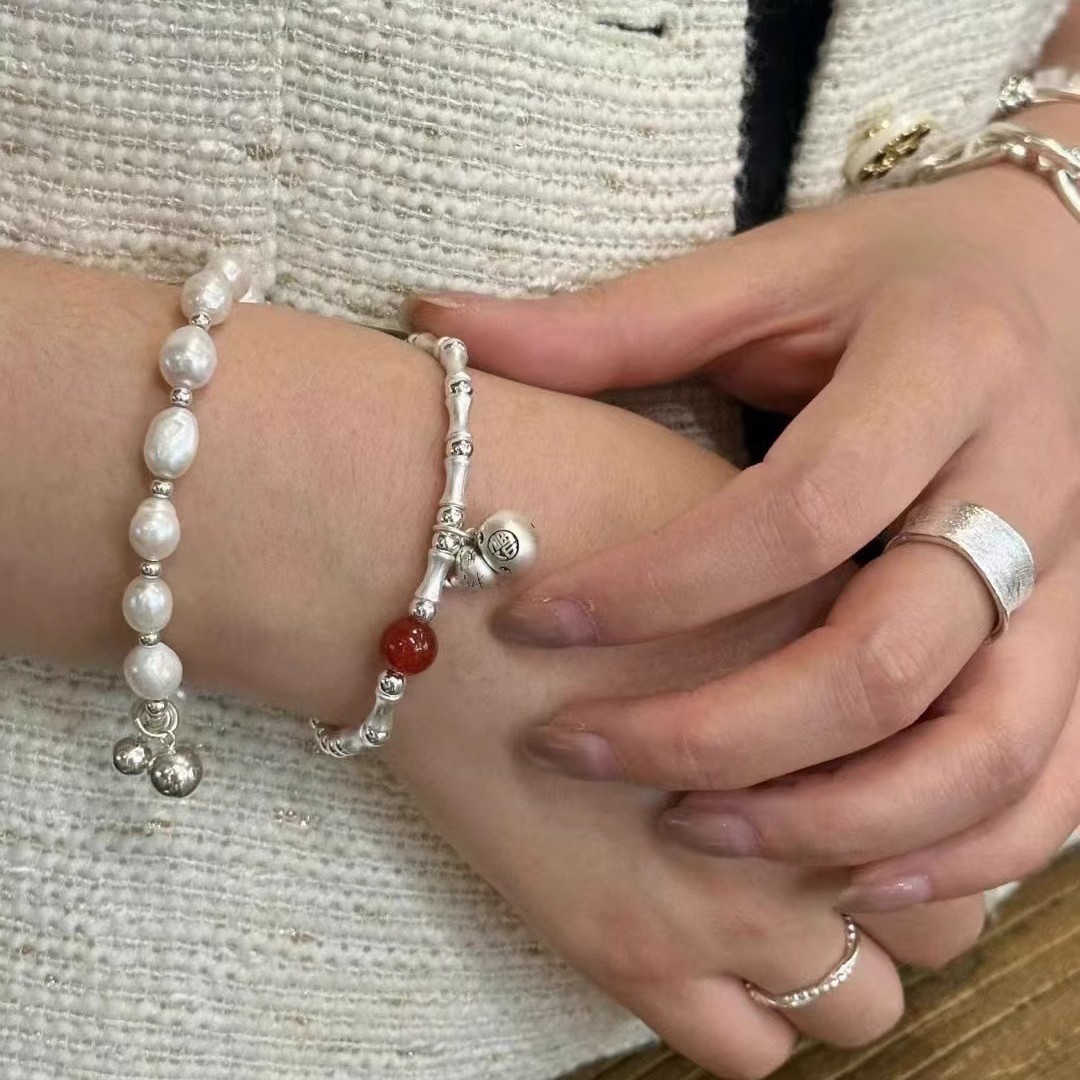 Retro National Style Spliced Bracelet for Women - 2025 High-End Light Luxury Elastic Rope Hand Accessory, Versatile Design