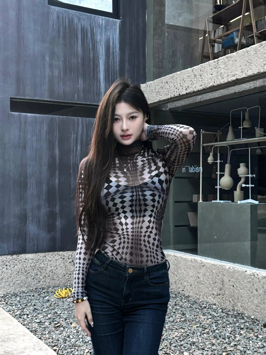 Retro Polka Dot Mesh Long Sleeve T-Shirt - Slim Fit Versatile Base Layer Top for a Chic 90s Inspired Look