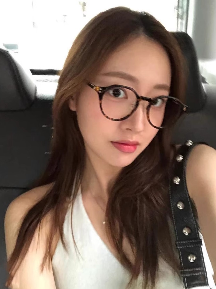Retro Transparent Glasses Frame - Korean Style Dongdaemun Fashion for a Smaller Face Look