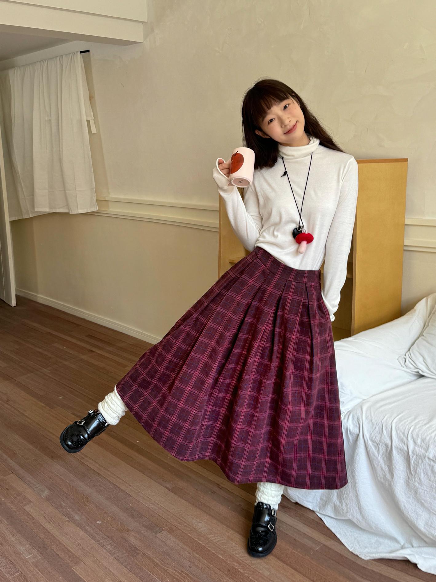 Retro Wool Half-Length Plaid Skirt - Versatile Pleated Design for 90s Inspired Style