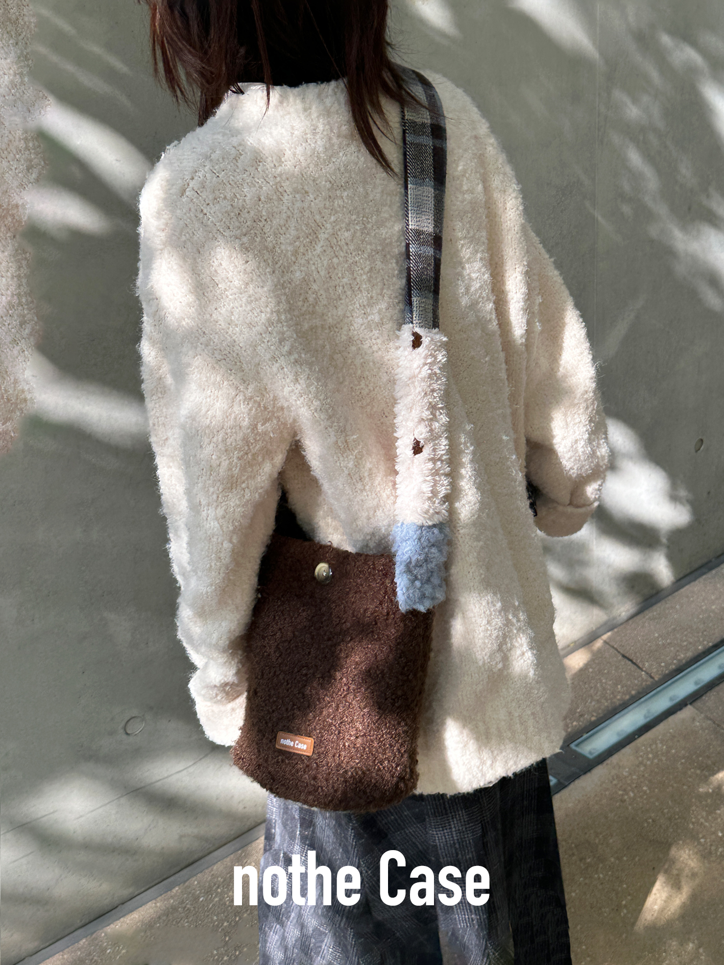 Retro Woolen Bucket Bag in Brown - Large Capacity Spliced Shoulder Strap Crossbody - Vintage Style Fashion Accessory