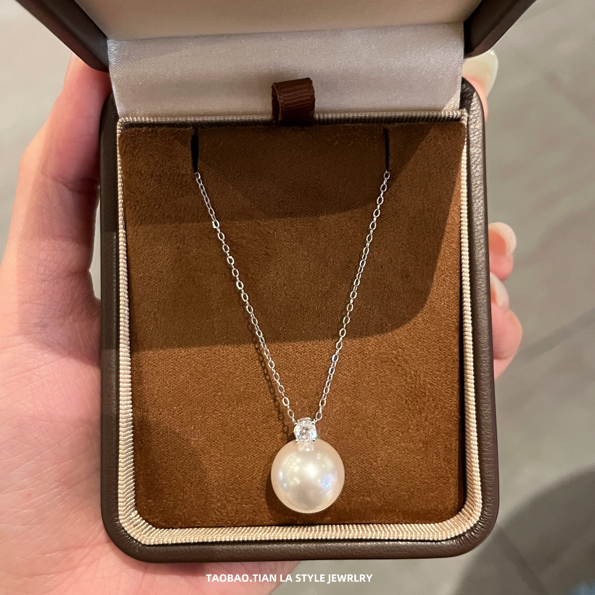 S925 Pure Silver Zircon Pearl Necklace for Women - Elegant Minimalist Clavicle Chain, Light Luxury Versatile Design, Perfect Gift