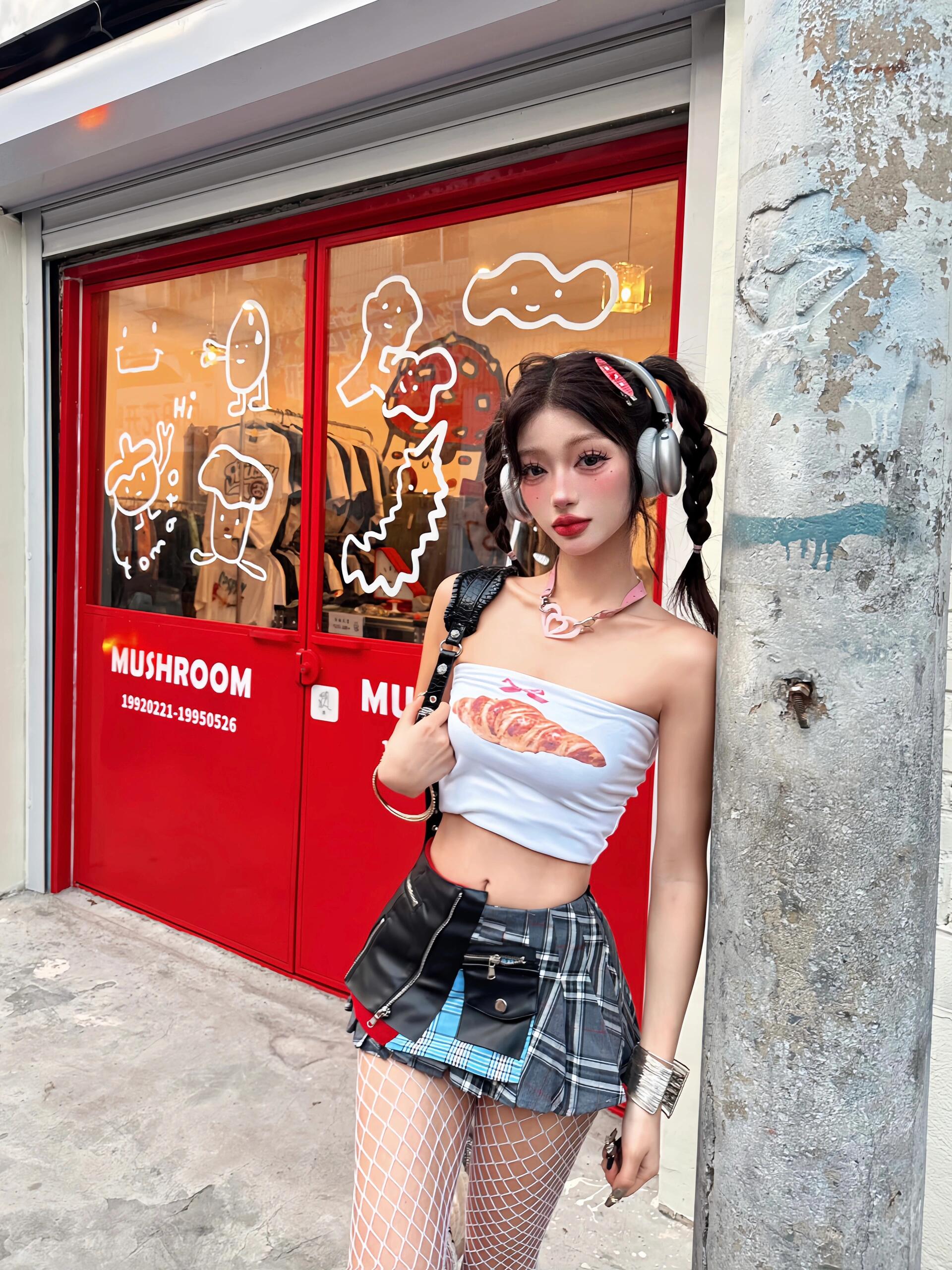 Sexy American-Style Plaid Crop Top and Pleated Mini Skirt Set for Women - Summer Fashion, Cute 90s Inspired Look