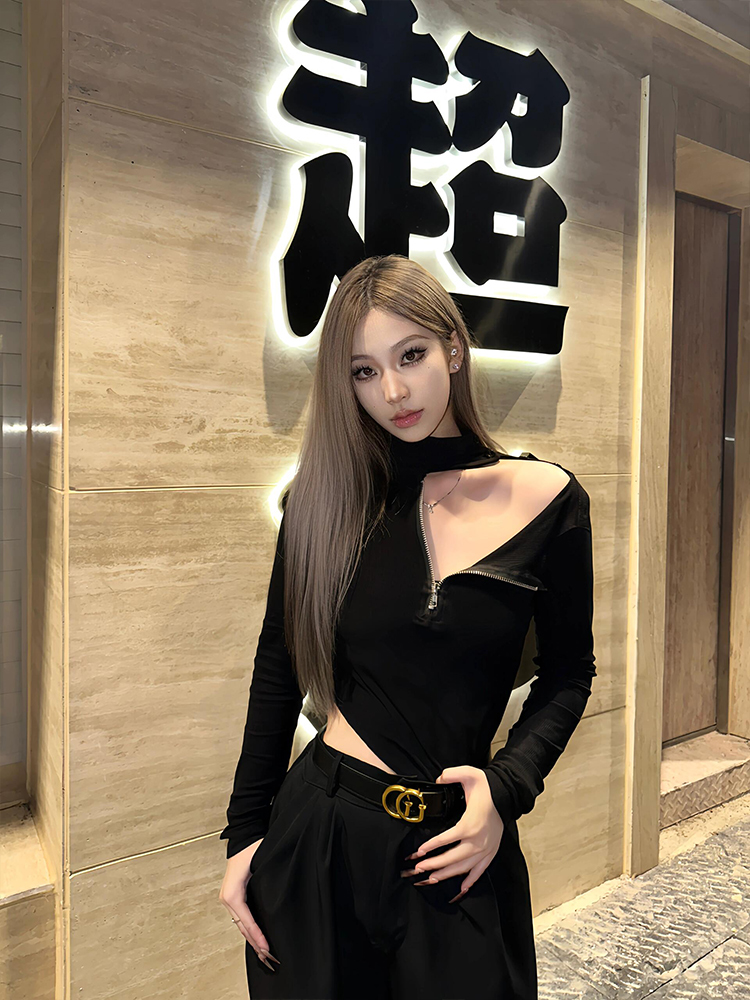 Sexy Off-Shoulder Long Sleeve T-Shirt for Women - Autumn Versatile Slim Fit Top, Flattering Design, Eccentric Style