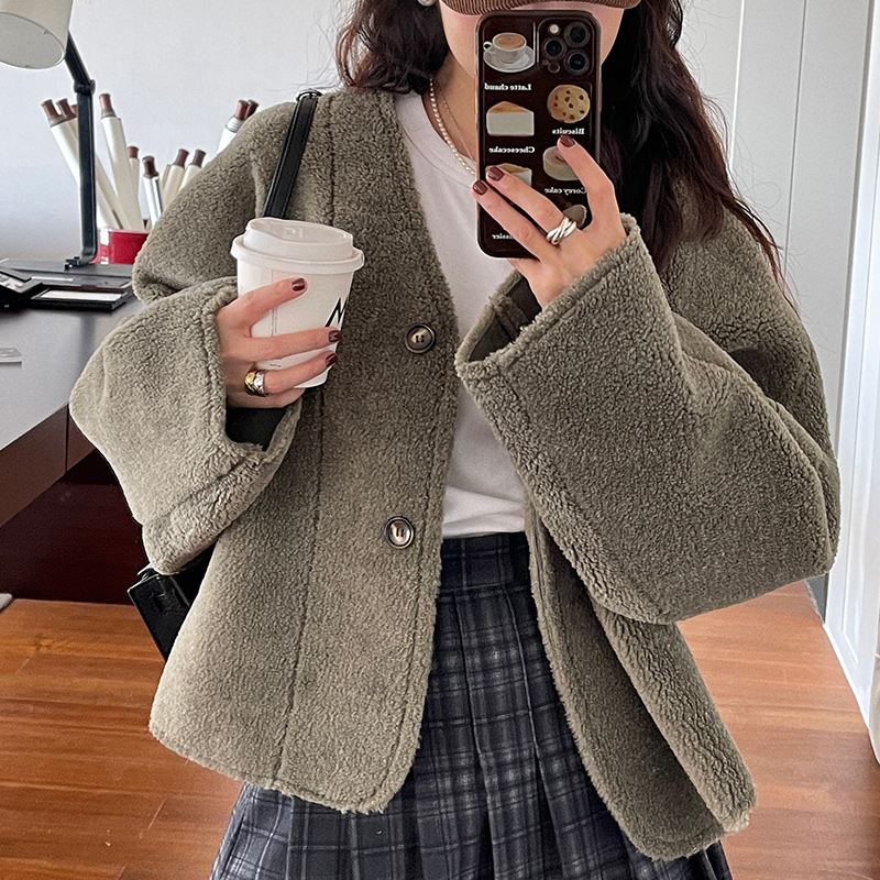 Short Lamb Wool Coat for Women - 2025 Autumn Winter Korean Style, Versatile Little Chanel-Inspired Warm Jacket
