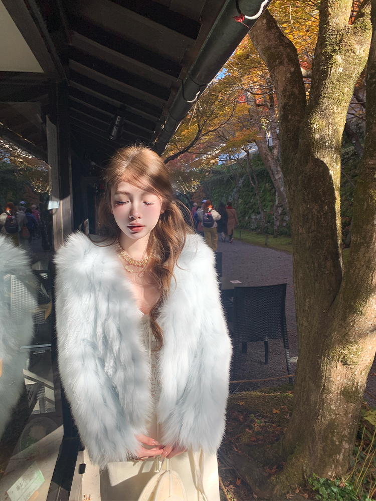 Short Plush Fox Fur Coat for Women - Jade-faced Milk Fox Design, Young Style, Winter Fashion Outerwear