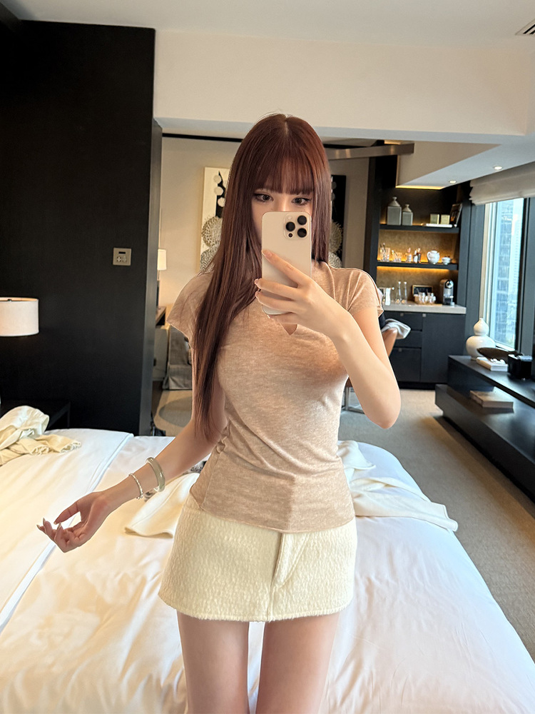 Slim Fit V-Neck T-Shirt for Women - Elastic Cloud Base Short Sleeve Top, Versatile Spring/Summer Fashion Essential