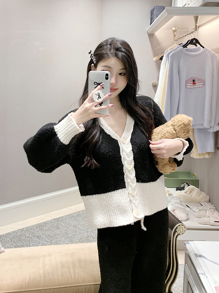Soft Plush Pajamas Set for Women - Half-Fleece Cardigan & Pants - Cozy Autumn Winter Homewear - Trendy Chanel-Inspired Style