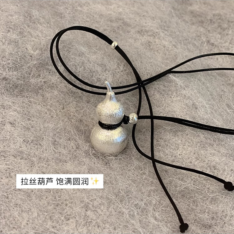 Solid Gourd Pendant Black Rope Necklace for Girls - Light Luxury Chinese Style National Wind Accessory
