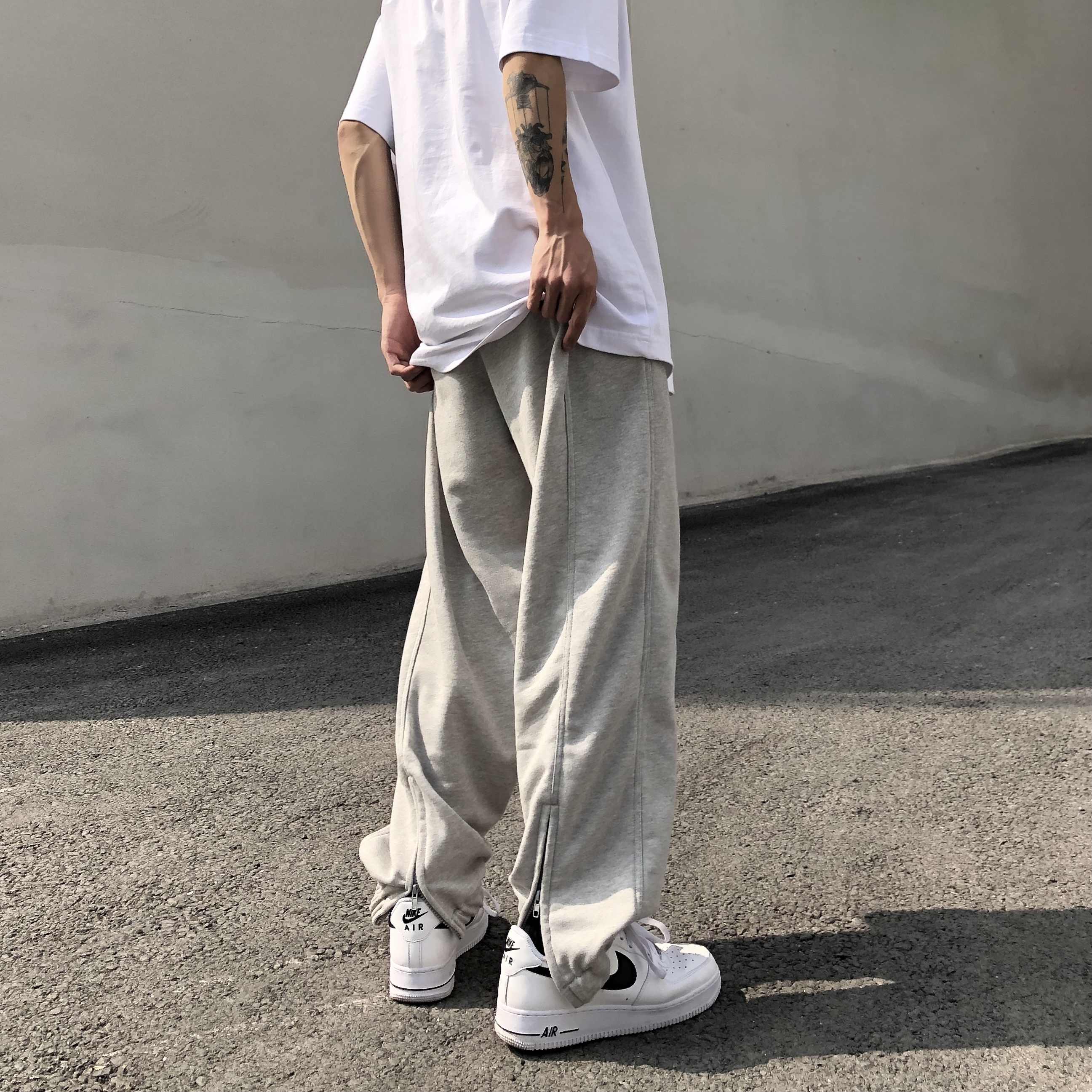 Spring/Summer High Street Post-Wind Zipper Design Tapered Loose Pants for Men & Women - Casual Sports Style