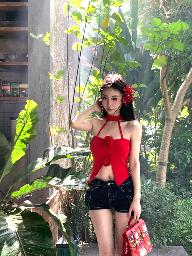 Square Design Heat Wave Rose Cami Top for Women - Stylish Slim Fit Short Outerwear, Trendy Summer Fashion