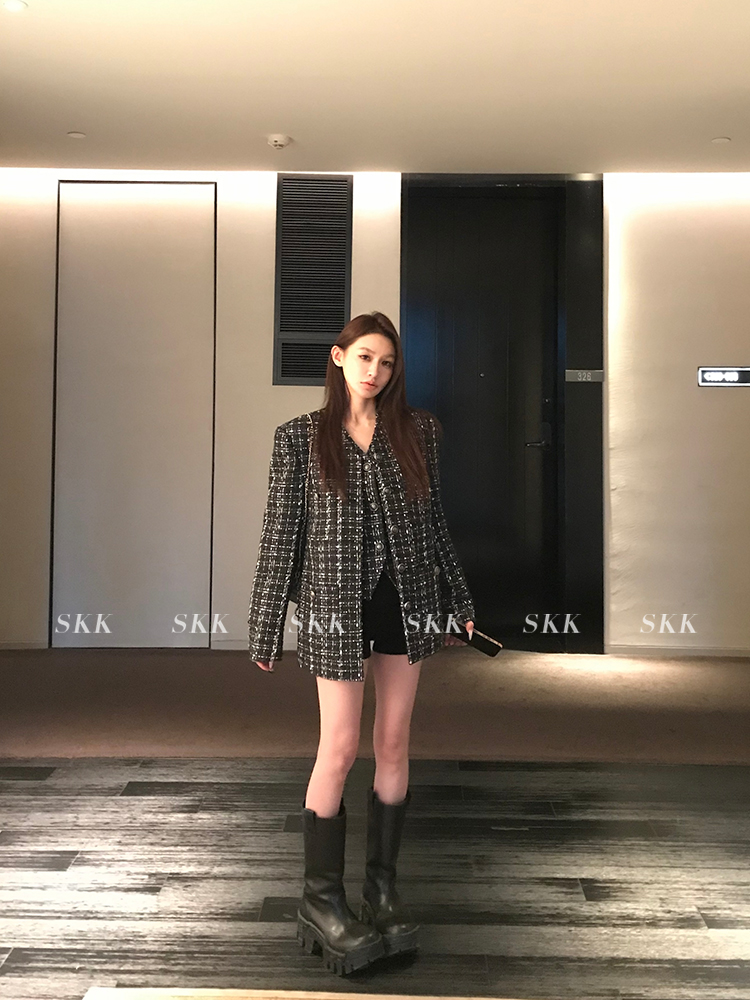 Starry Wool French Style Plaid Coat and Boucle Vest Set - Chic 90s Inspired Outerwear for Effortless Layering